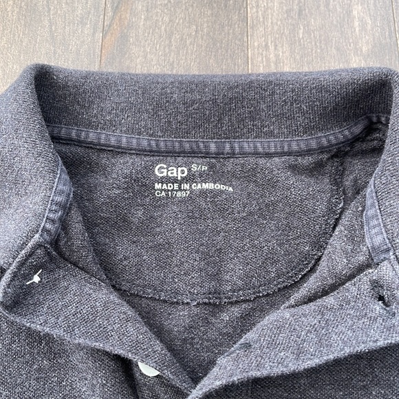 GAP Men's Dark Grey Polo Short Sleeved Button Collar T-Shirt - Picture 5 of 10